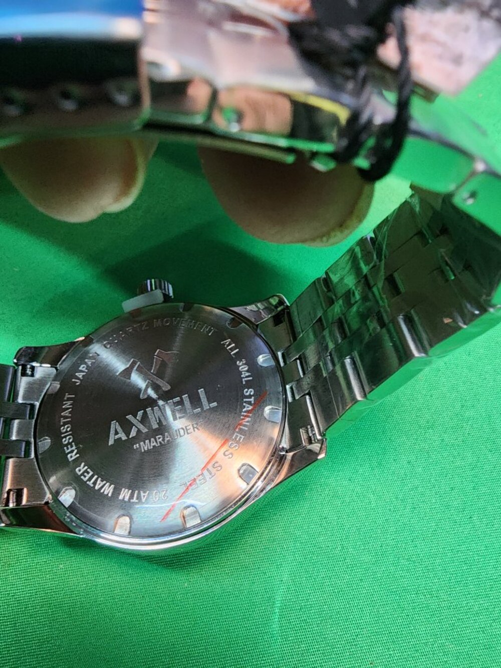 Axwell Marauder Bracelet Watch w/Date - Picture 4 of 5